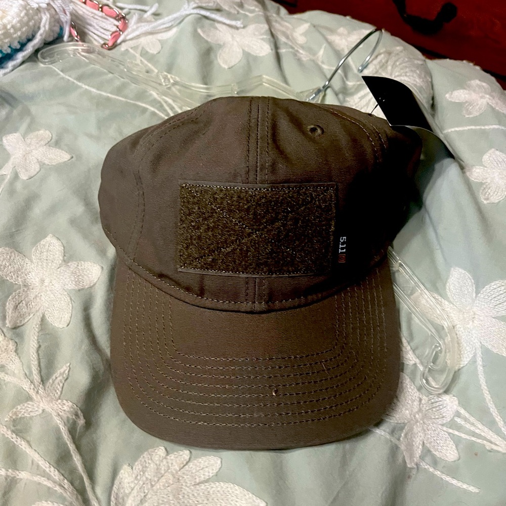 511 hat, front has Velcro to place patches. New never worn